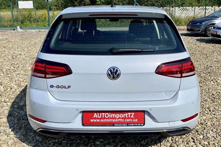 Продам Volkswagen e-Golf 35.8 kWh 100 кВт/136 к.с. 2018 года в Львове