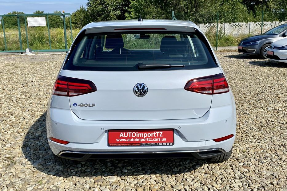 Продам Volkswagen e-Golf 35.8 kWh 100 кВт/136 к.с. 2018 года в Львове