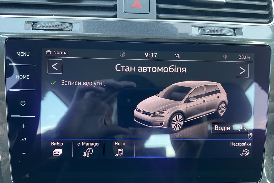 Продам Volkswagen e-Golf 35.8 kWh 100 кВт/136 к.с. 2018 года в Львове