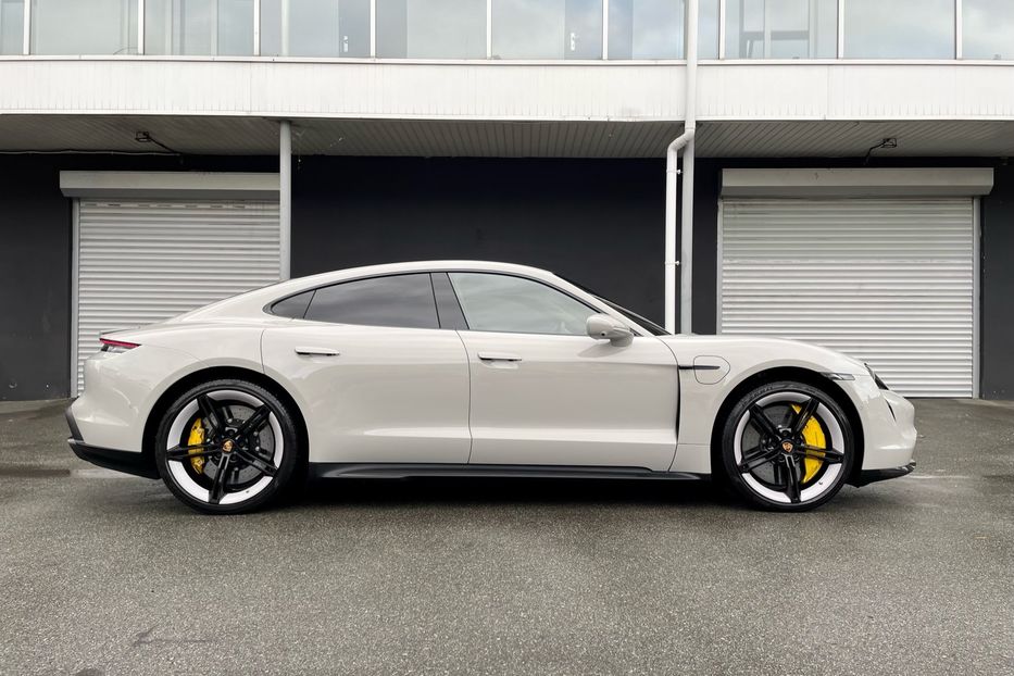 Продам Porsche Taycan Turbo S  2021 года в Киеве