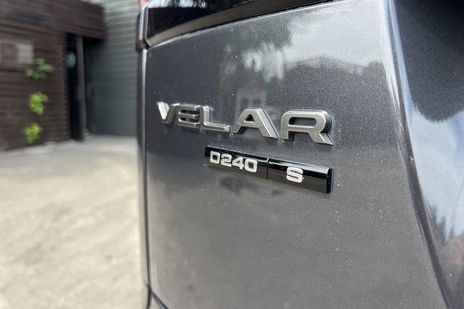 Продам Land Rover Velar 2.0 AT AWD 2017 года в Киеве