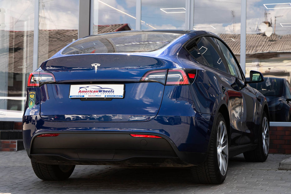 Продам Tesla Model Y Standart Range 2021 года в Черновцах