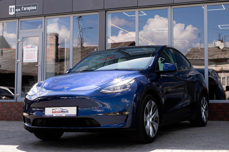 Продам Tesla Model Y Standart Range 2021 года в Черновцах