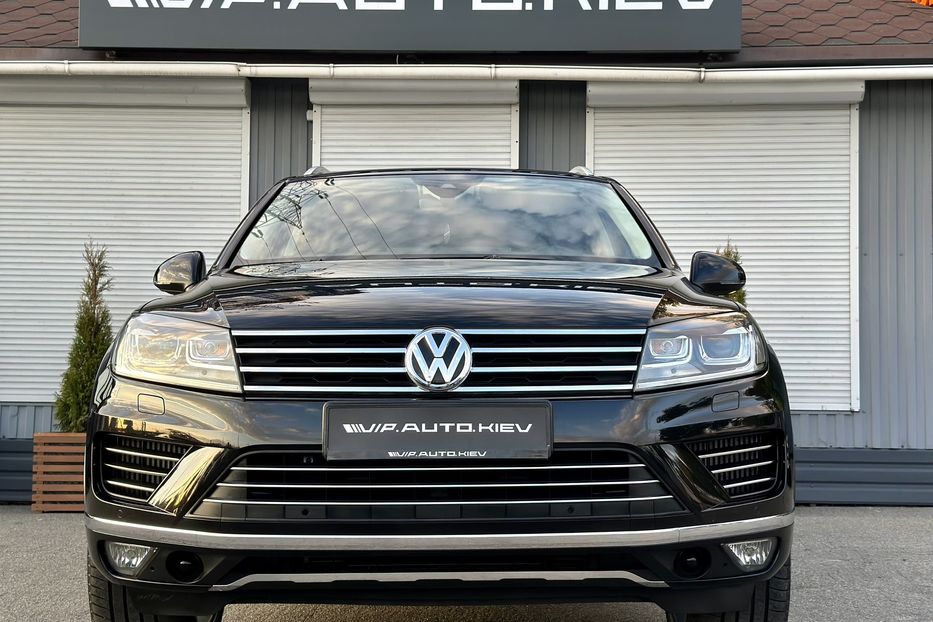 Продам Volkswagen Touareg R Line 2017 года в Киеве