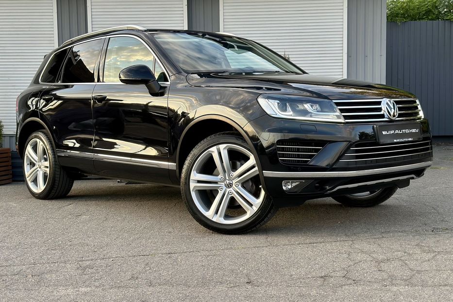 Продам Volkswagen Touareg R Line 2017 года в Киеве