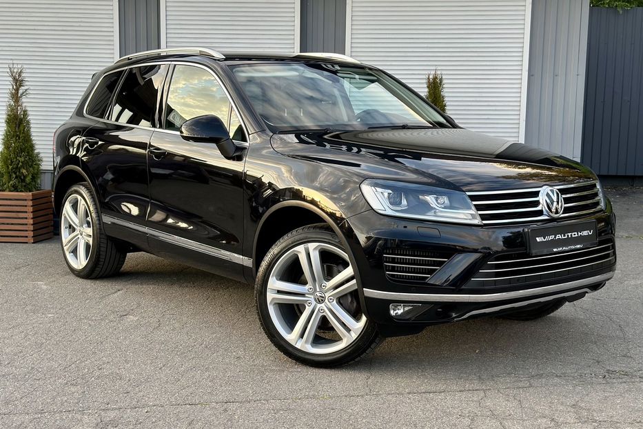 Продам Volkswagen Touareg R Line 2017 года в Киеве