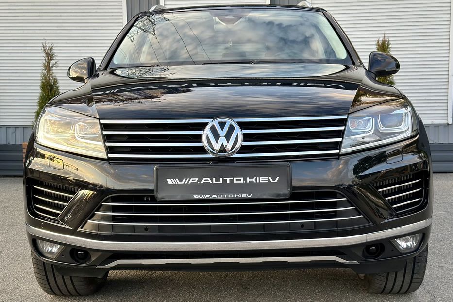 Продам Volkswagen Touareg R Line 2017 года в Киеве