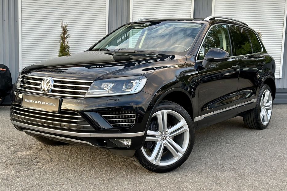 Продам Volkswagen Touareg R Line 2017 года в Киеве