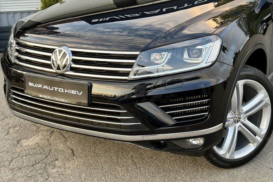 Продам Volkswagen Touareg R Line 2017 года в Киеве