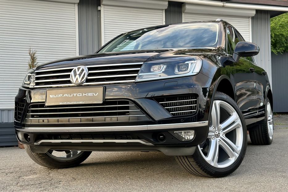 Продам Volkswagen Touareg R Line 2017 года в Киеве