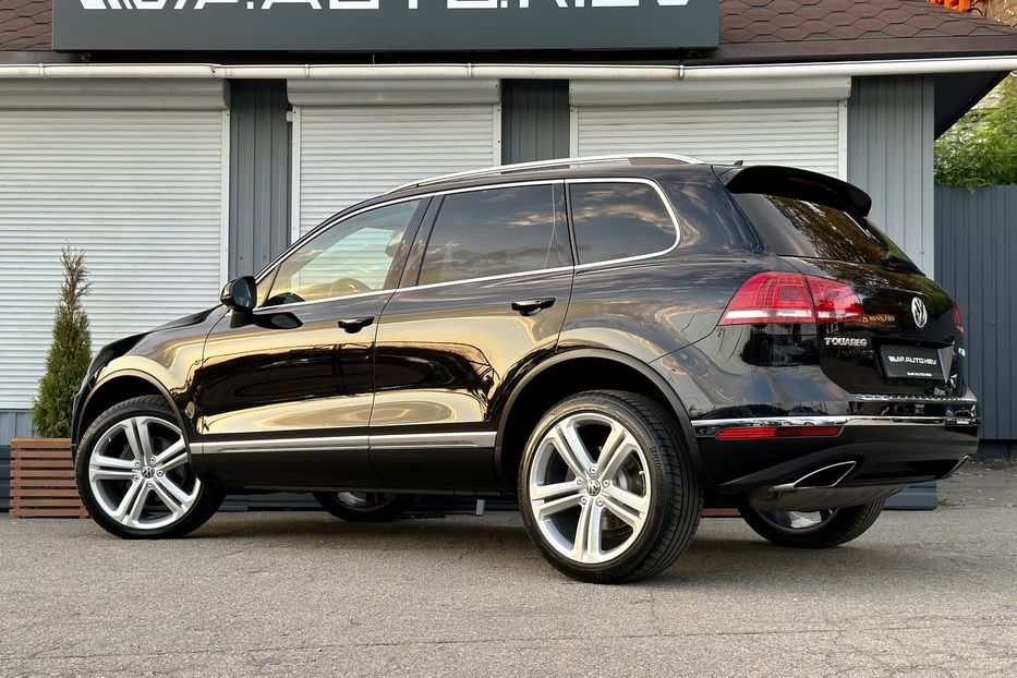 Продам Volkswagen Touareg R Line 2017 года в Киеве