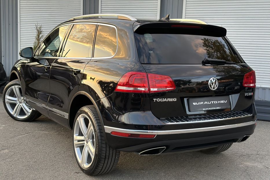 Продам Volkswagen Touareg R Line 2017 года в Киеве