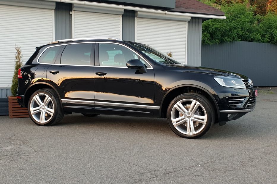 Продам Volkswagen Touareg R-Line Exclusive 2016 года в Киеве