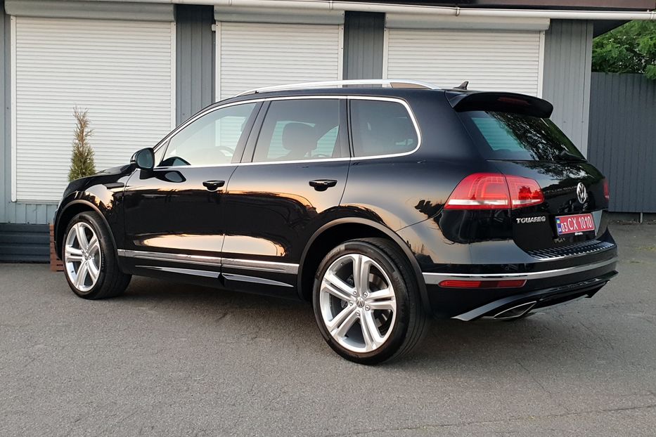 Продам Volkswagen Touareg R-Line Exclusive 2016 года в Киеве