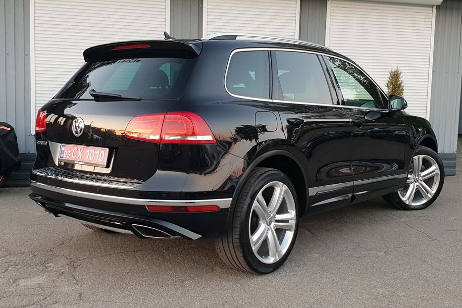 Продам Volkswagen Touareg R-Line Exclusive 2016 года в Киеве