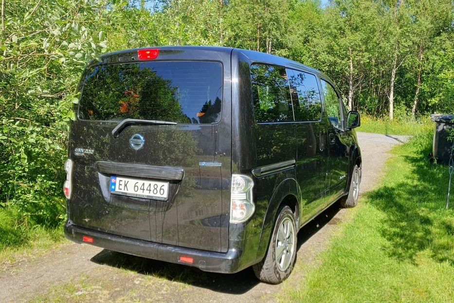 Продам Nissan NV e-NV200 pass 2017 года в Одессе