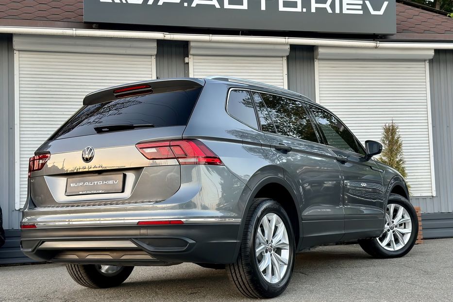 Продам Volkswagen Tiguan Long 7m 2022 года в Киеве