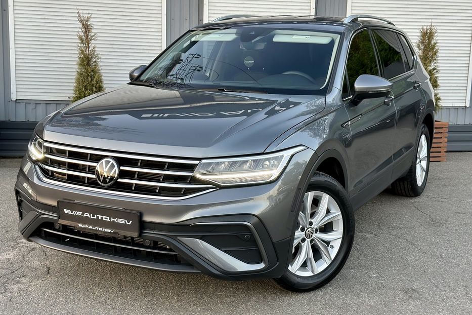 Продам Volkswagen Tiguan Long 7m 2022 года в Киеве