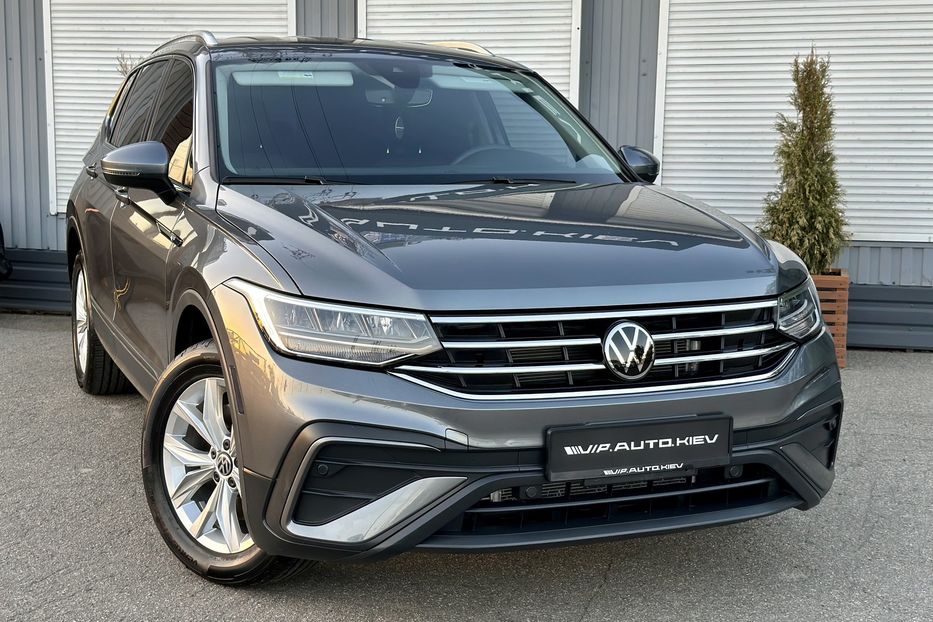 Продам Volkswagen Tiguan Long 7m 2022 года в Киеве