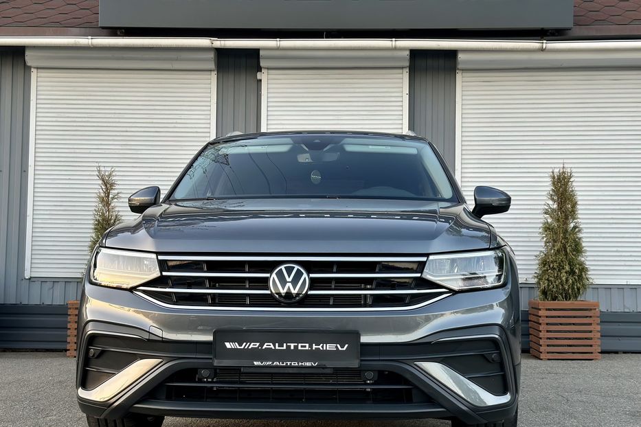 Продам Volkswagen Tiguan Long 7m 2022 года в Киеве