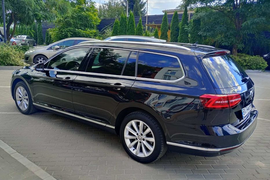 Продам Volkswagen Passat B8 Highline 110кВт 2015 года в Киеве