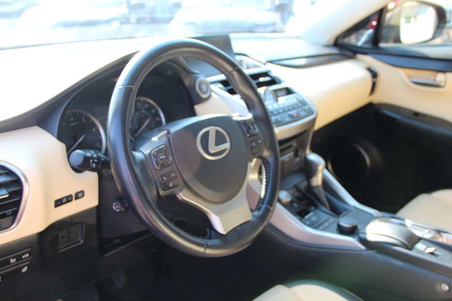 Продам Lexus NX 200 T 2015 года в Одессе