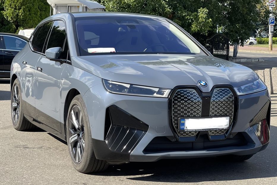 Продам BMW iX XDrive 40 2021 года в Киеве