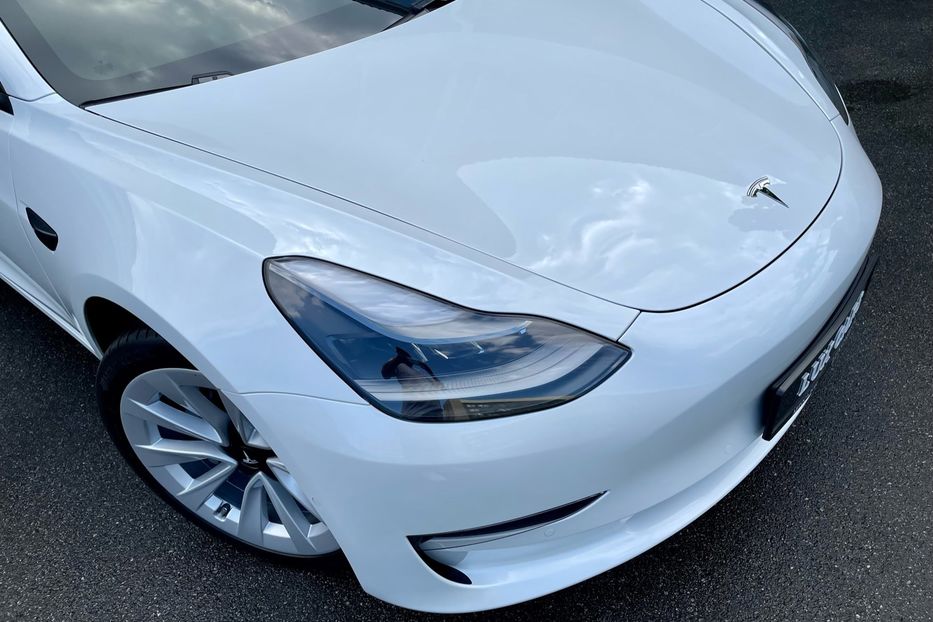 Продам Tesla Model 3 Dual motors Long range 2021 года в Киеве