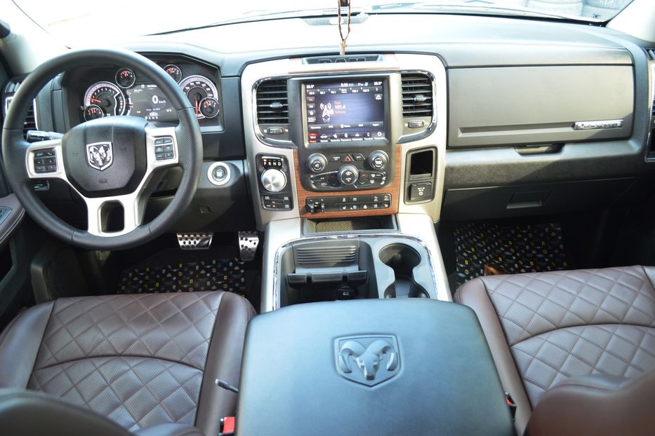 Продам Dodge RAM 1500 LARAMIE 2018 года в Одессе