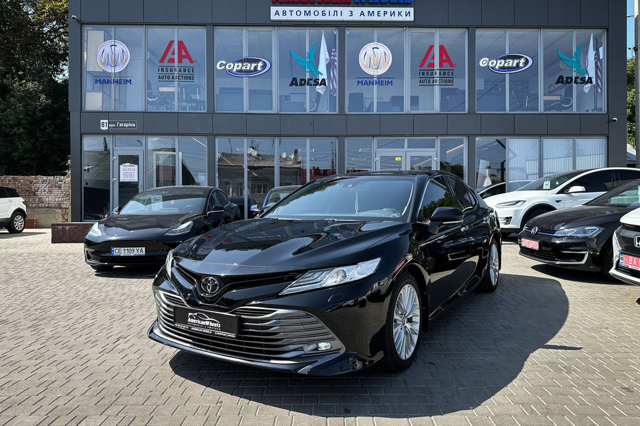 Продам Toyota Camry Premium+ 2018 года в Черновцах