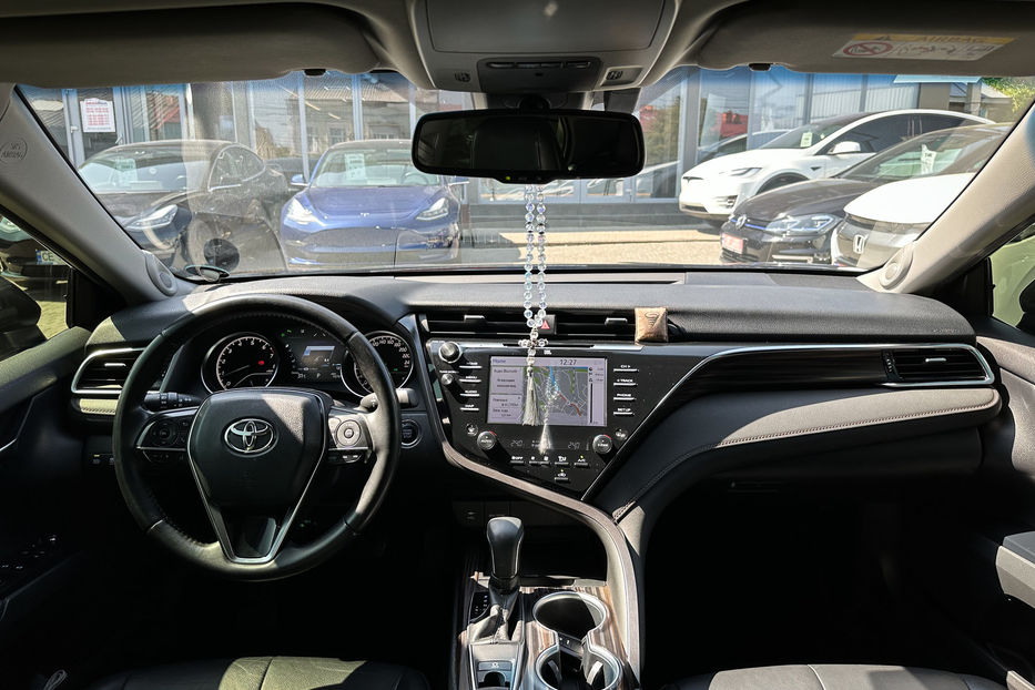 Продам Toyota Camry Premium+ 2018 года в Черновцах