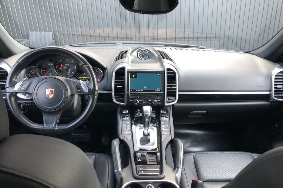 Продам Porsche Cayenne 3.0 diesel 2014 года в Киеве