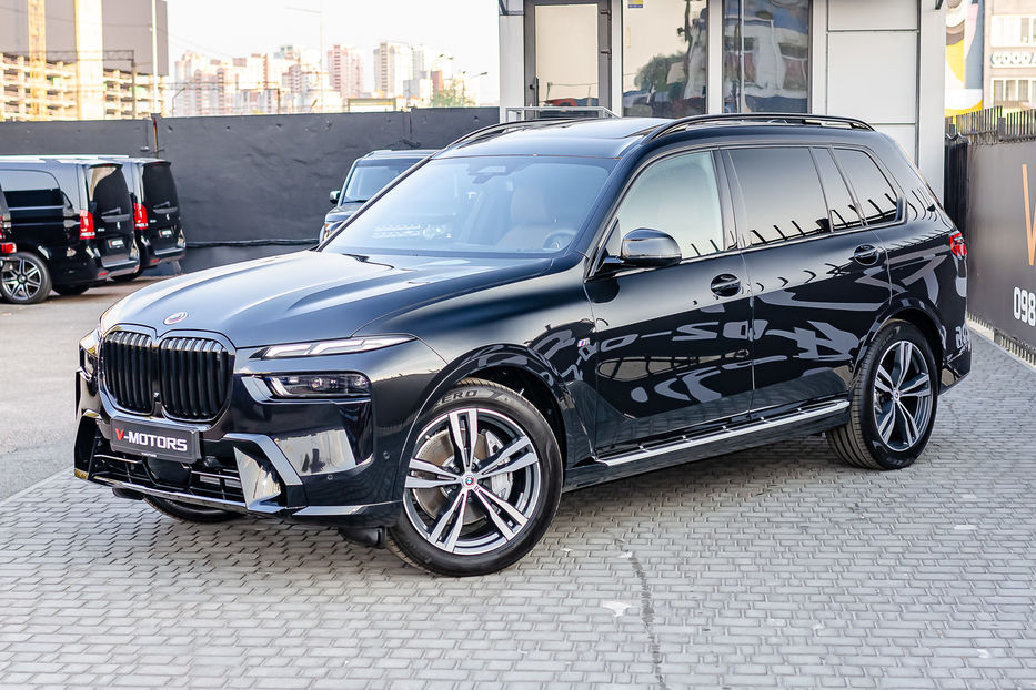 Продам BMW X7 40d Xdrive 2023 года в Киеве