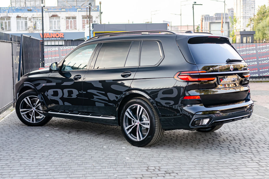 Продам BMW X7 40d Xdrive 2023 года в Киеве