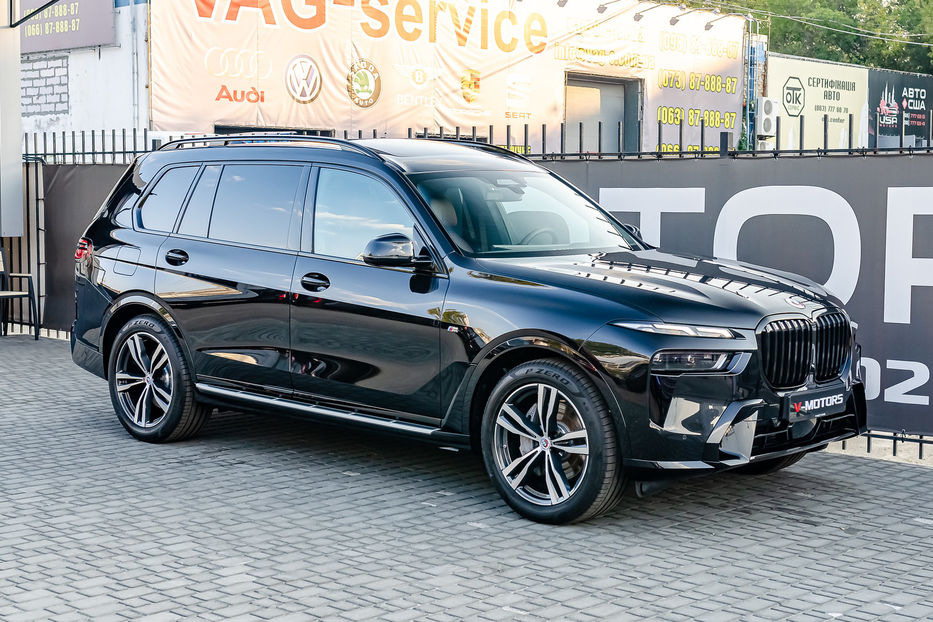 Продам BMW X7 40d Xdrive 2023 года в Киеве