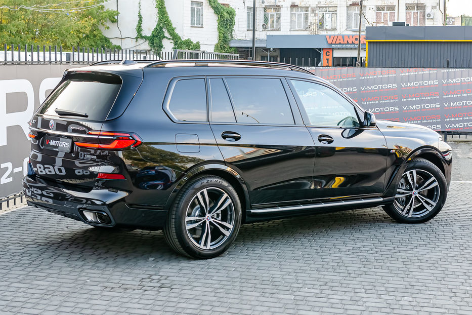 Продам BMW X7 40d Xdrive 2023 года в Киеве