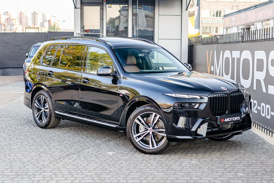 Продам BMW X7 40d Xdrive 2023 года в Киеве