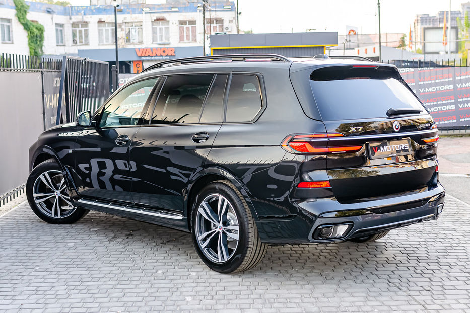 Продам BMW X7 40d Xdrive 2023 года в Киеве