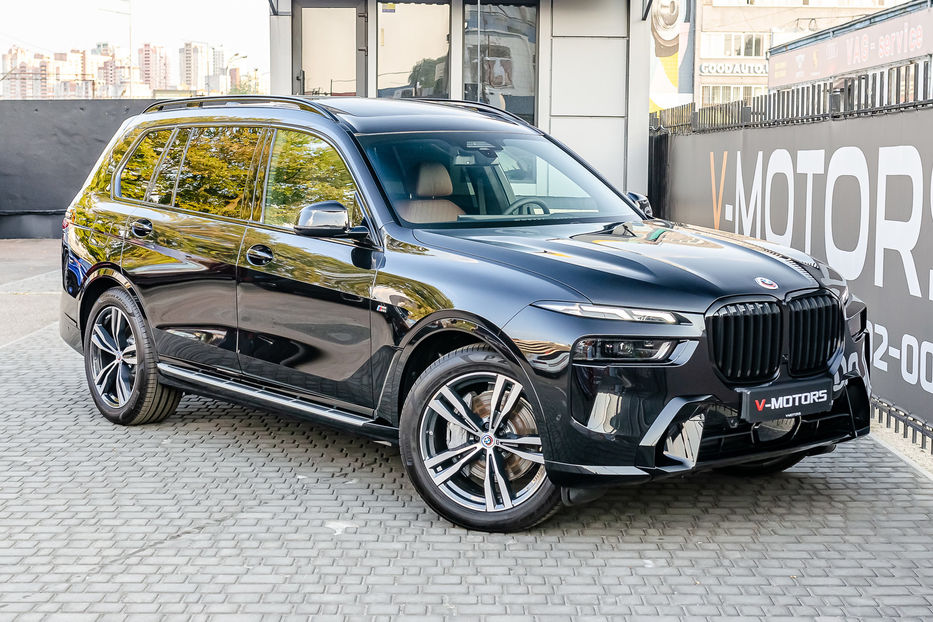 Продам BMW X7 40d Xdrive 2023 года в Киеве