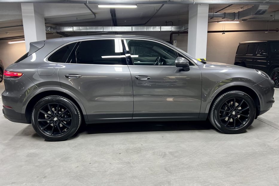 Продам Porsche Cayenne 2018 года в Киеве