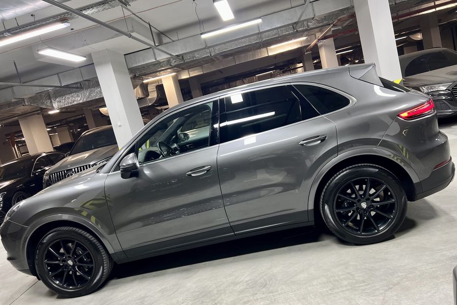 Продам Porsche Cayenne 2018 года в Киеве