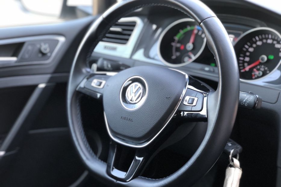 Продам Volkswagen e-Golf 2020 года в Николаеве