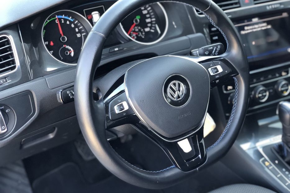 Продам Volkswagen e-Golf 2020 года в Николаеве