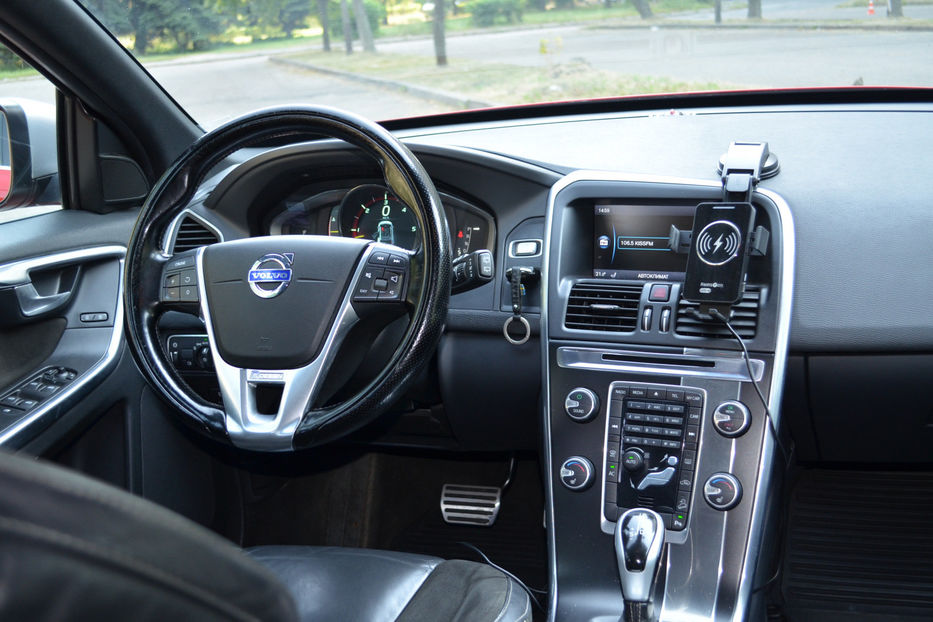 Продам Volvo XC60 2013 года в Киеве