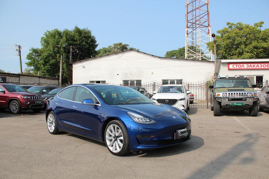 Продам Tesla Model 3 Long Range AWD Performance 2019 года в Одессе