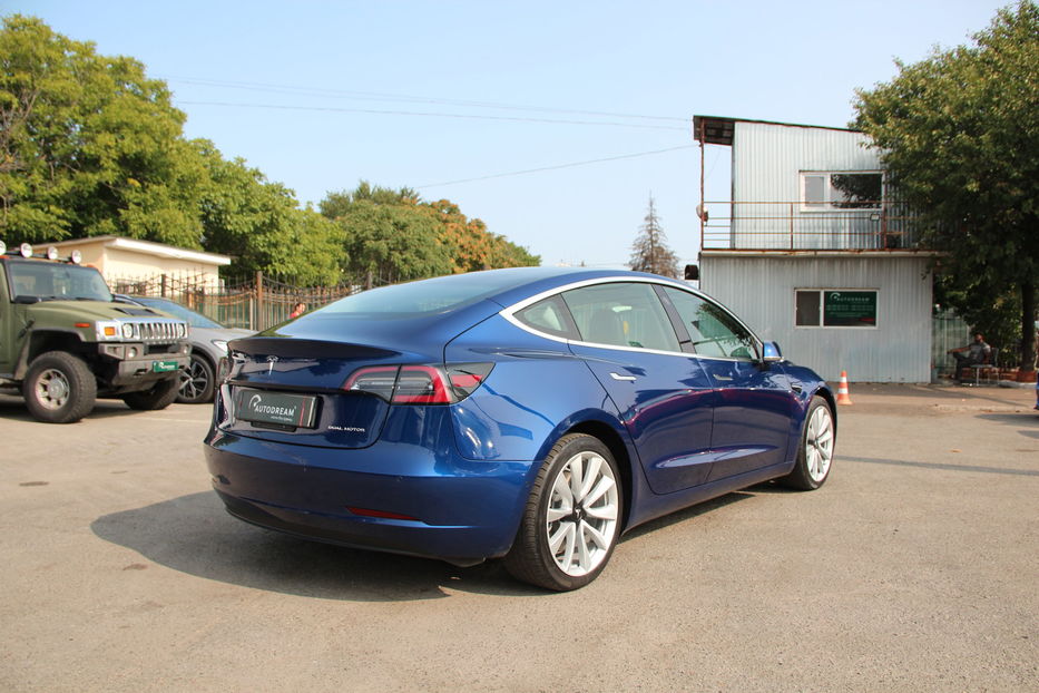 Продам Tesla Model 3 Long Range AWD Performance 2019 года в Одессе