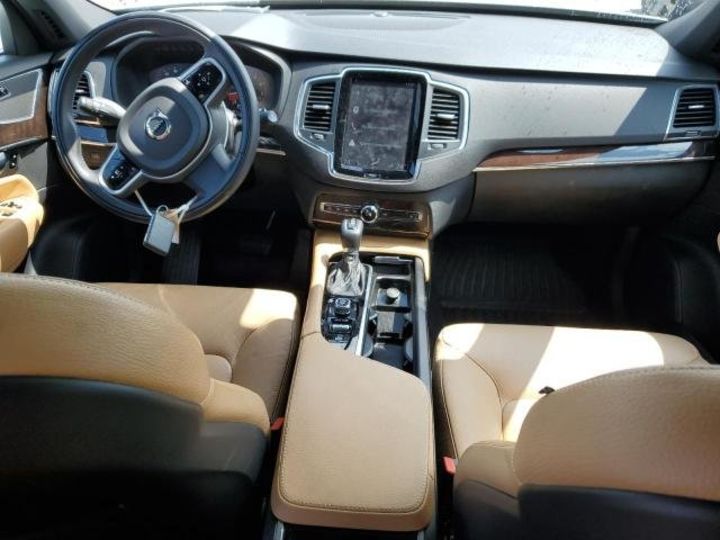 Продам Volvo XC90  T6 MOMENTUM 2019 года в Черновцах