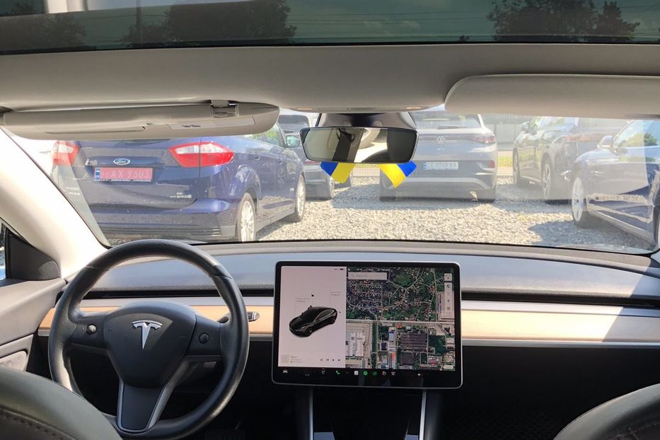 Продам Tesla Model 3  MID RANGE 2018 года в Черновцах