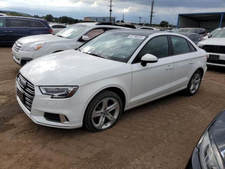 Продам Audi A3 PREMIUM 2016 года в Черновцах