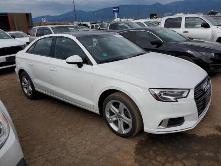 Продам Audi A3 PREMIUM 2016 года в Черновцах